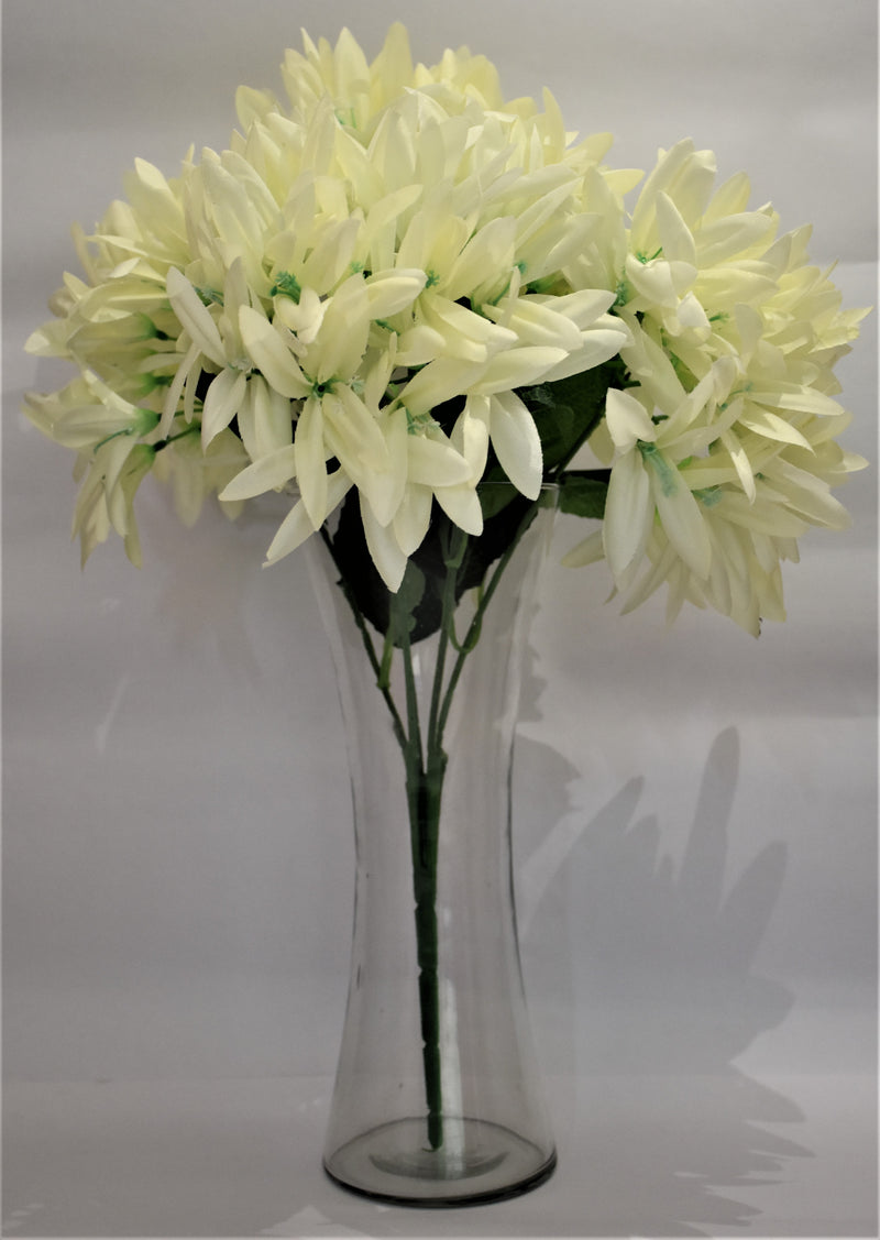 Pleasing flowers with glass vase