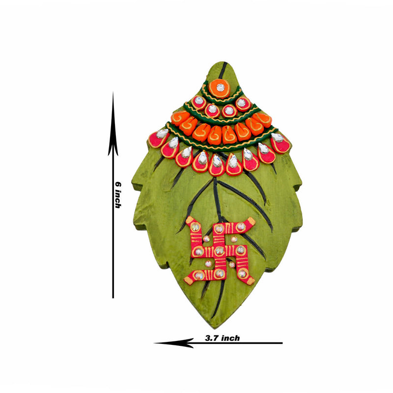Leaf Shaped Tilak Chopra